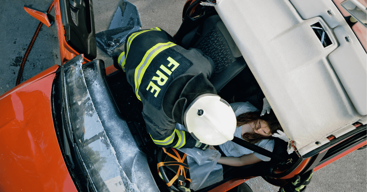 If i am in a car accident without health insurance are there doctors that will treat me on a lien