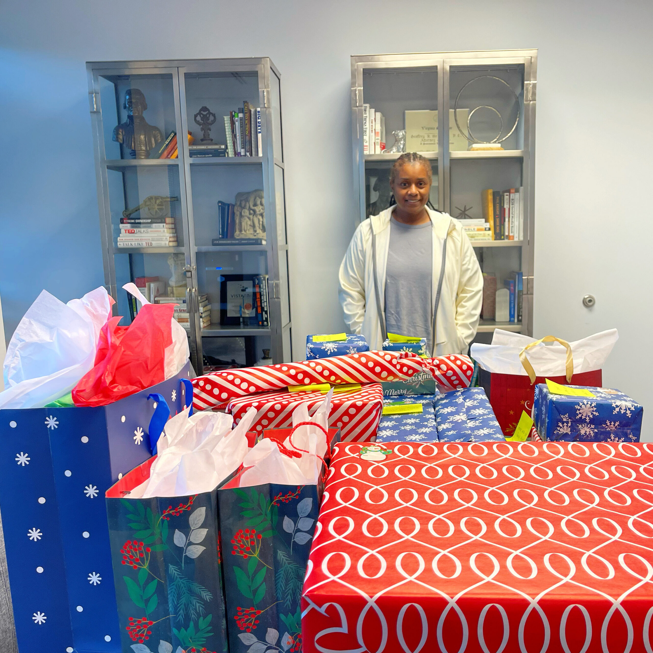 Christmas Gift Giveaways 3 Christmas gift giveaways